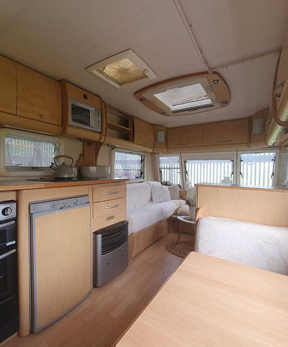 Kemping Bailey 4 osobowy, zadaszenie zabudowa  taras strefa wypoczynku