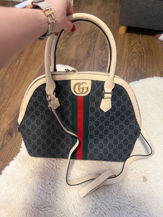 Torebka Gucci na ramię do ręki