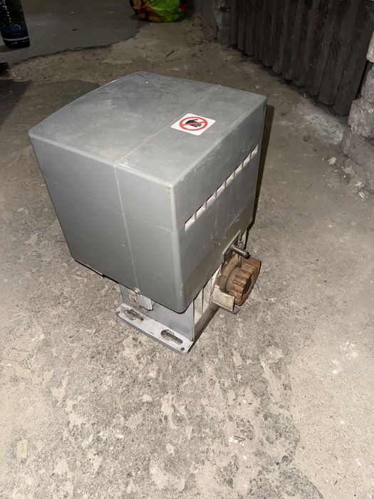 Automat do bramy przesuwny BFT