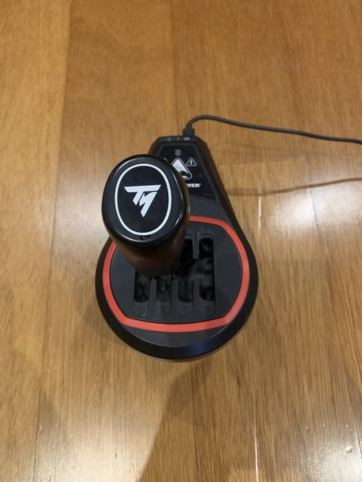 Logitech g29+ shifter thrustmaster TH8s