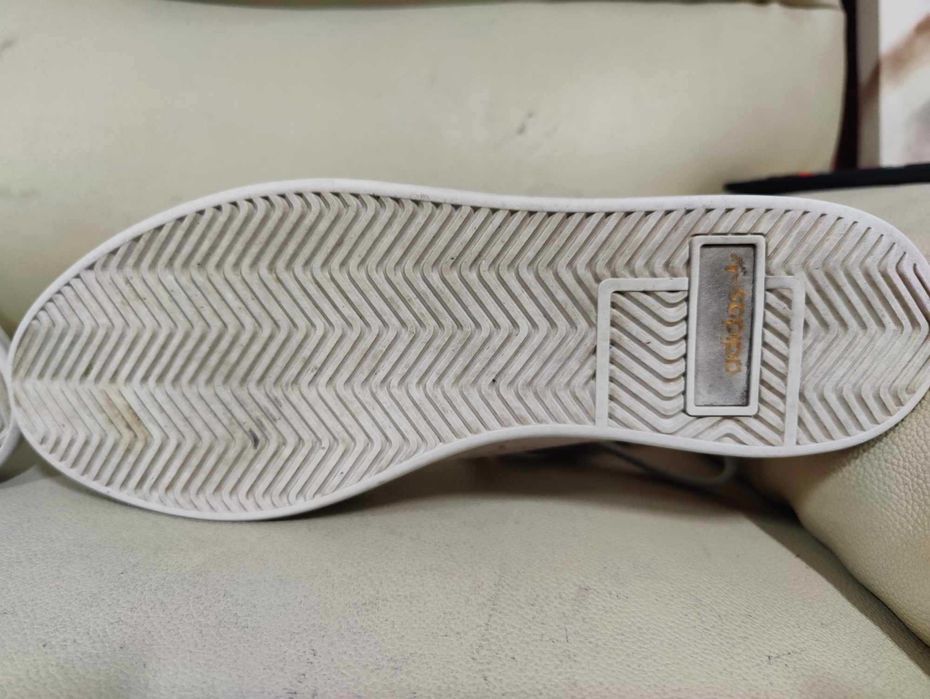 Adidas Sleek tam. 42 em excelente estado