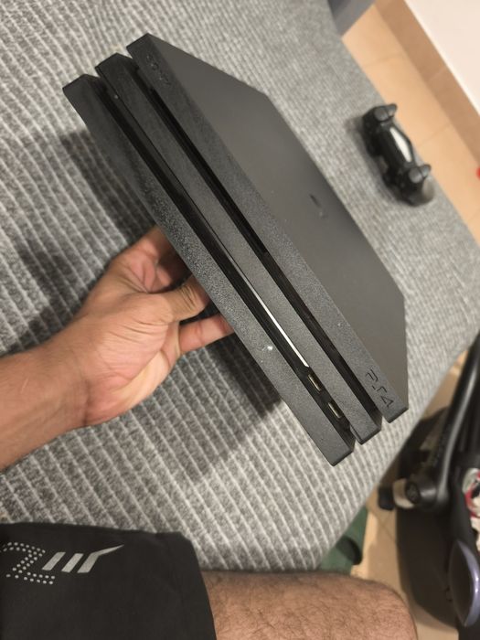 Troco PS4 pro 1tb