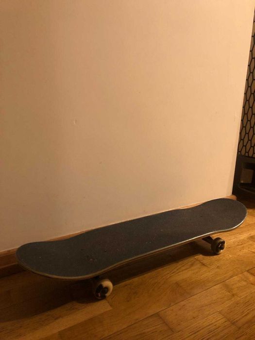 Skate Globe Beyond Paradise