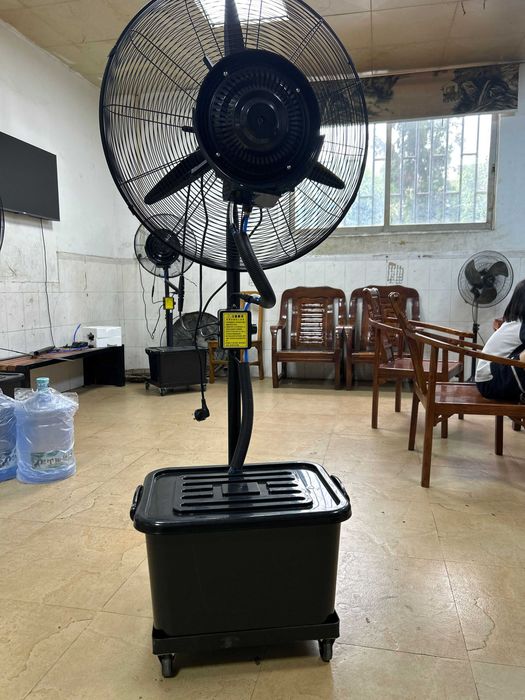 Вентилятор з туманом