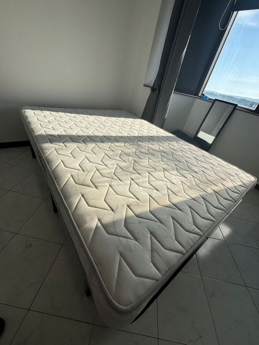 Cama estrado usado