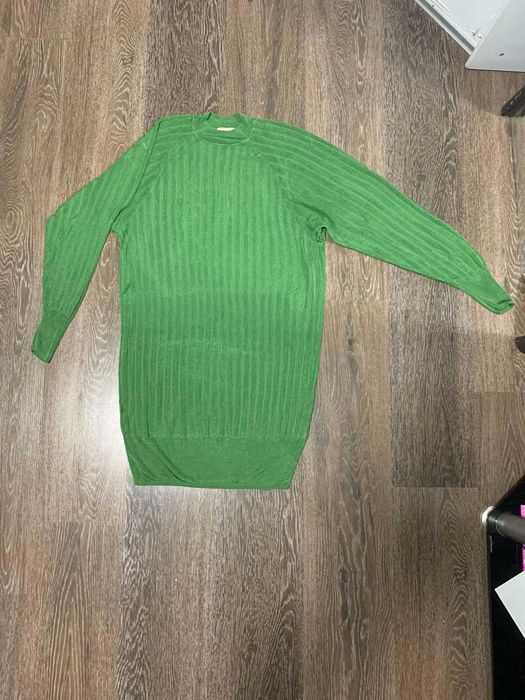 Стильна універсальна сукня H&M.