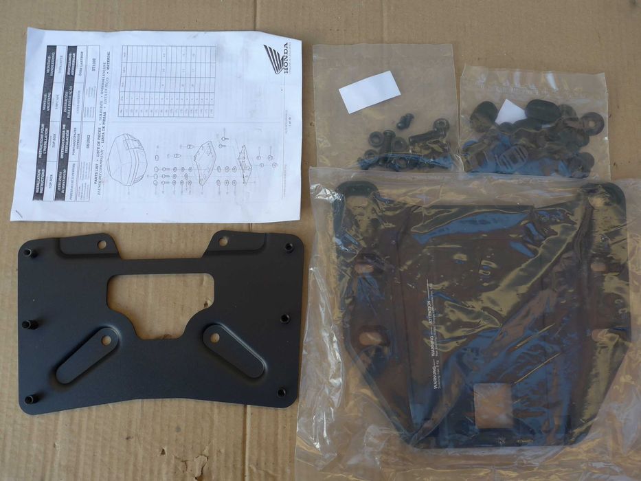 Honda ST 1300 Pan European PŁYTA pod kufer OEM oryginalny nowa