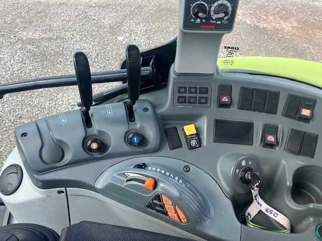 Claas Arion 410
