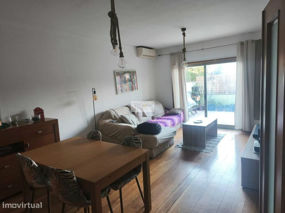 Apartamento T2 com terraço de 41m2 em Moreira da Maia