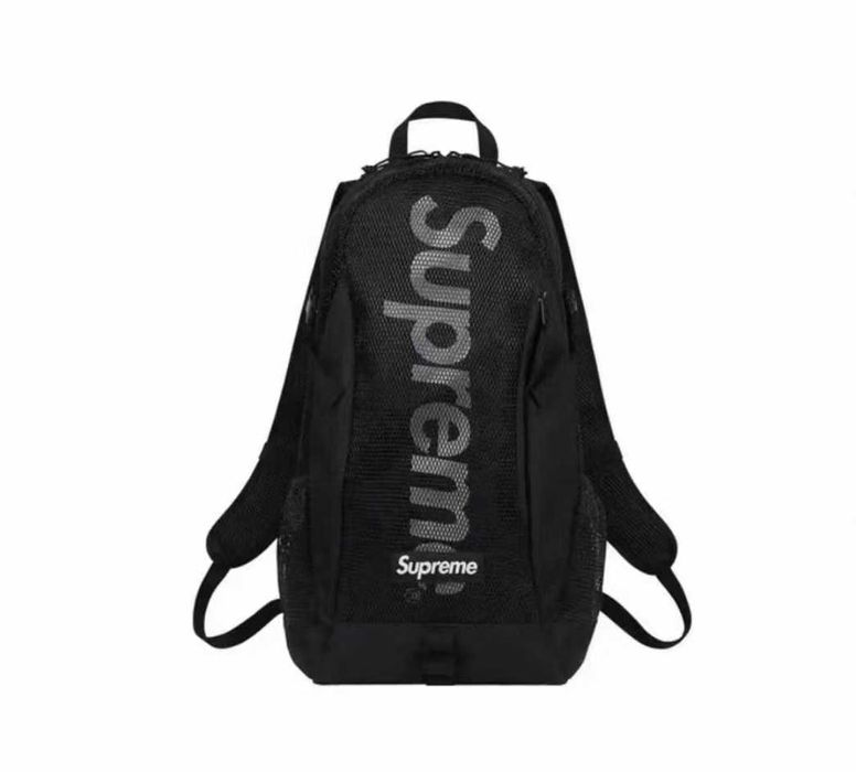 Stylowy plecak Supreme: czarny siatkowy design