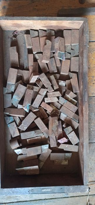 Uchwyty, noże, szczęki tokarskie