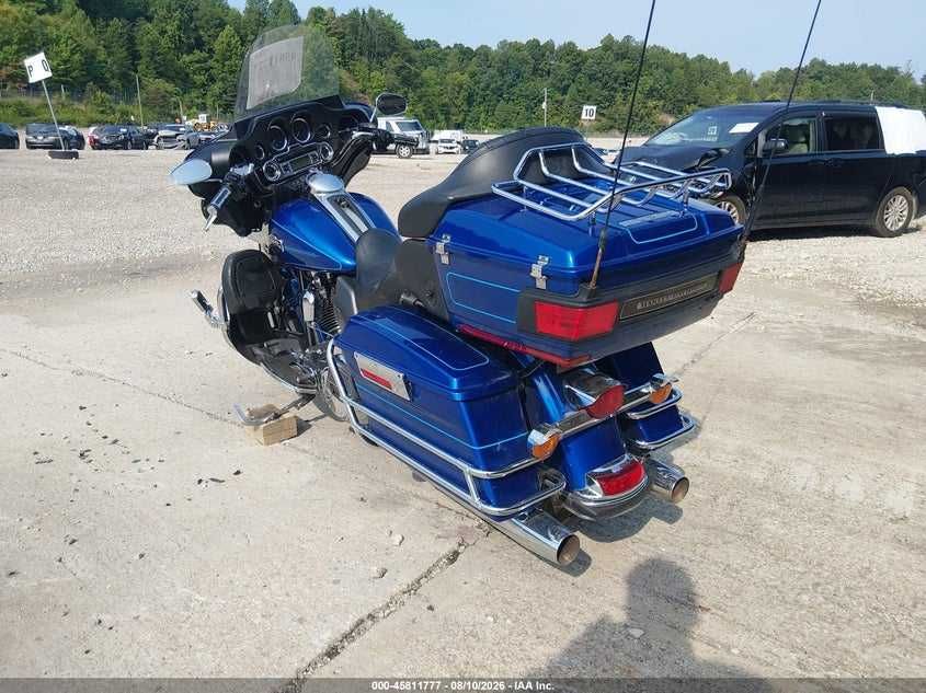 2010 Harley-Davidson FLHTCU