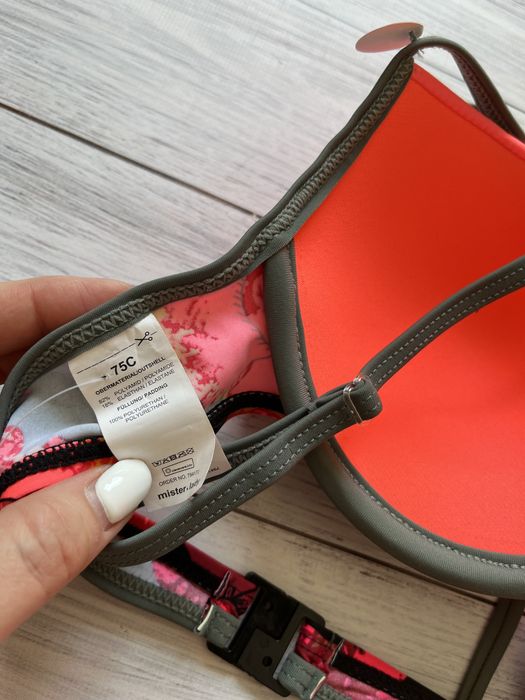 Яскравий купальник Німеччина mister lady