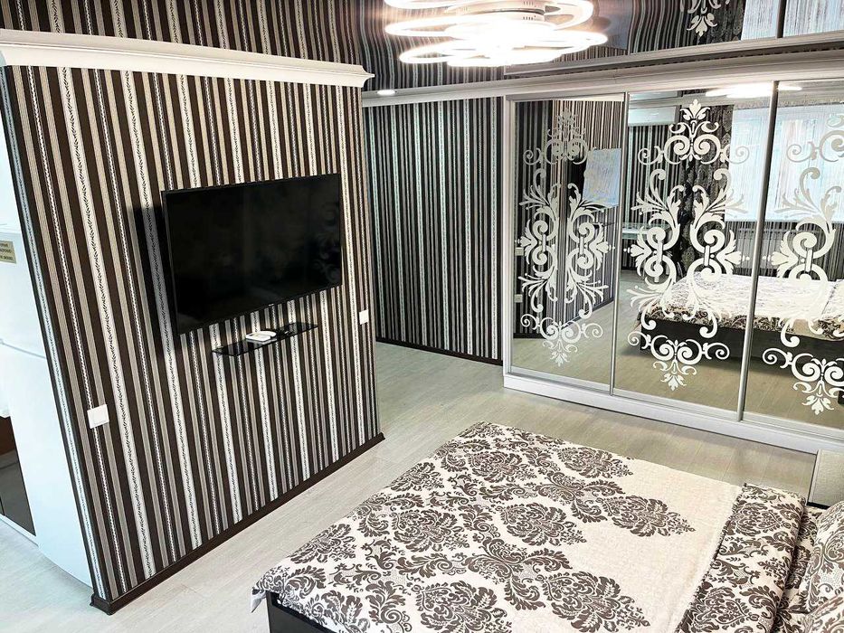 VIP квартира Краматорськ, ЦЕНТР - прям біля ЦУМу, 1 поверх (вул. Двірцева 8)