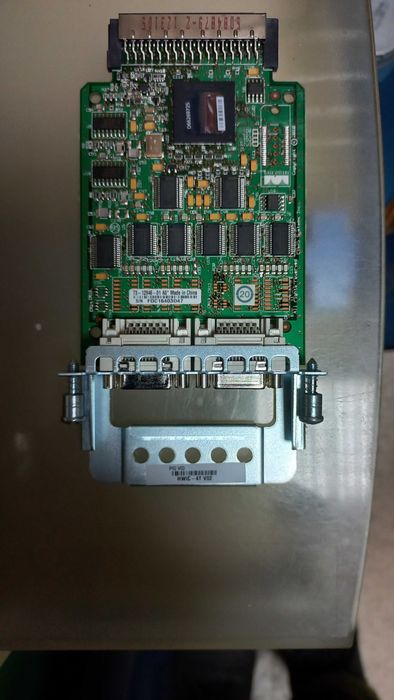 Интерфейсный модуль Cisco HWIC-4T