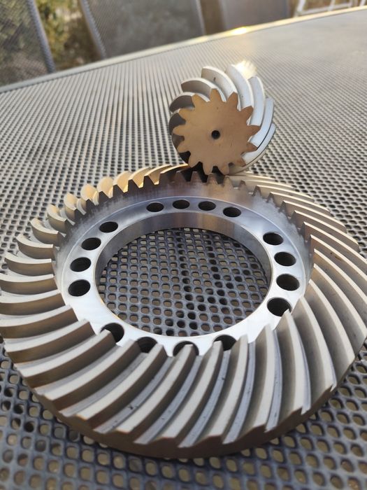 Valtra 13x38 zębów koła zębate , tryb