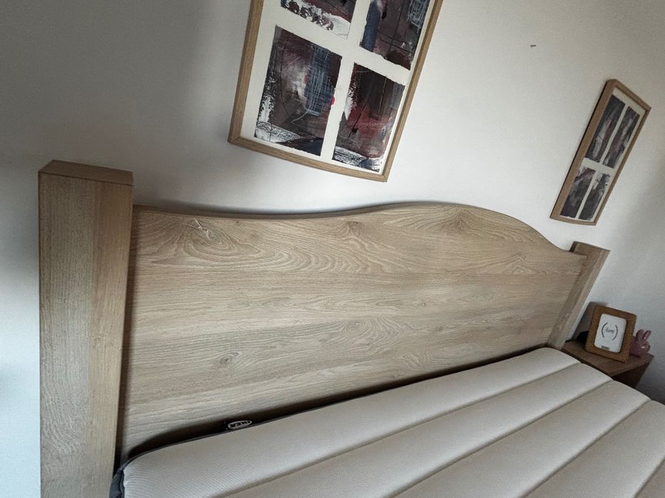 Cama casal Madeira + mesa cabeceira