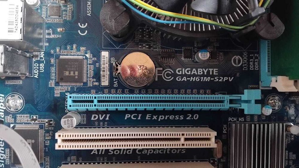 Материнская Gigabyte GA-H61M-S2PV+PowerLogic 400W+Celeron G1610 2,66