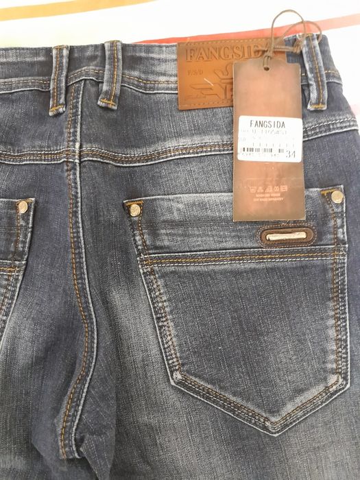 Продам джинси чоловічі нові з етикеткою