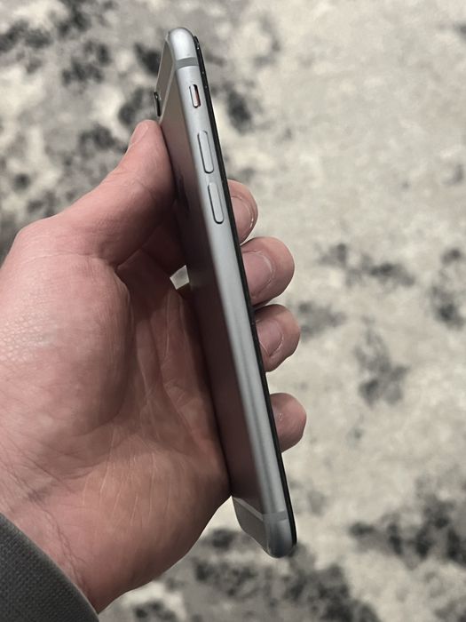 Продам Iphone 6s 32gb (офіційний)