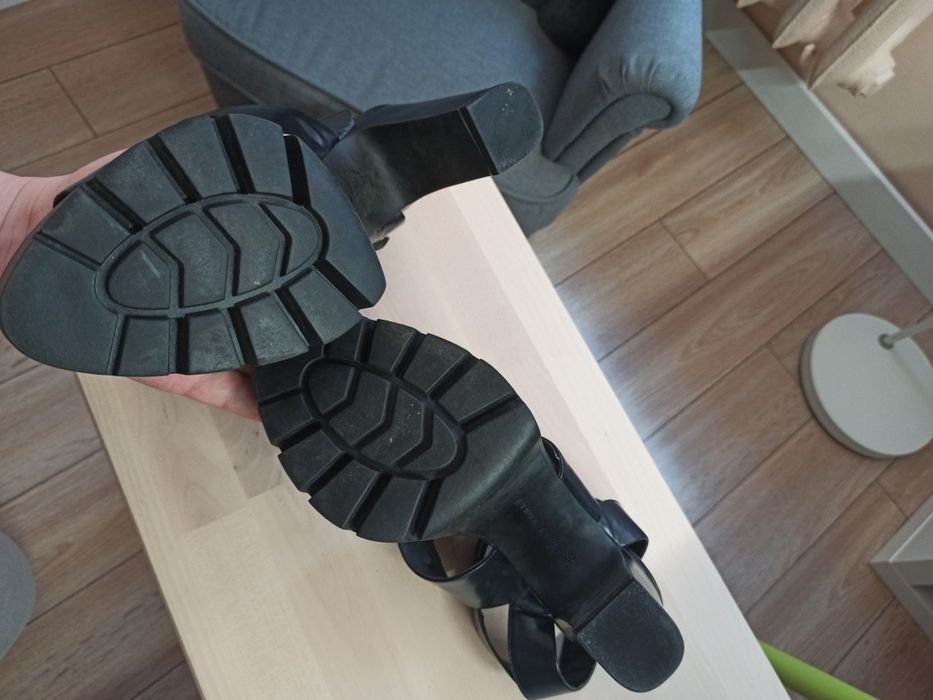 Zara sandały skórzane jak nowe piękne 40