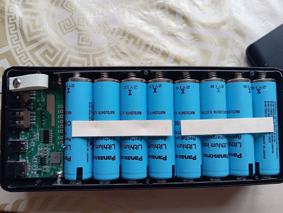 Лампочки и power bank