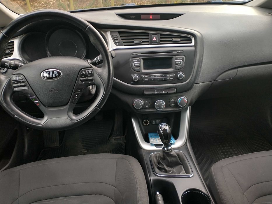 KIA CEED 1,4 BENZYNA 2017r 76 tys km stan bdb