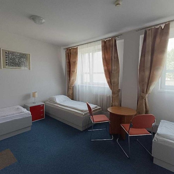 Лучшие Общежития и Хостелы Киева Есть места ! Метро Берестейская