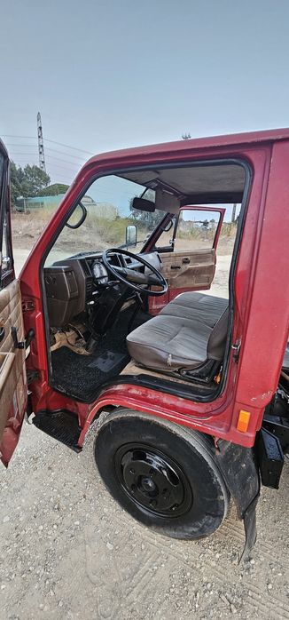 BedFord NKR 3.3 Pesada Tribasculante