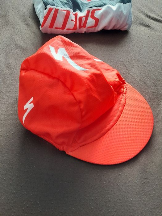Specialized koszulka L+czapka pod kask specialized gratis