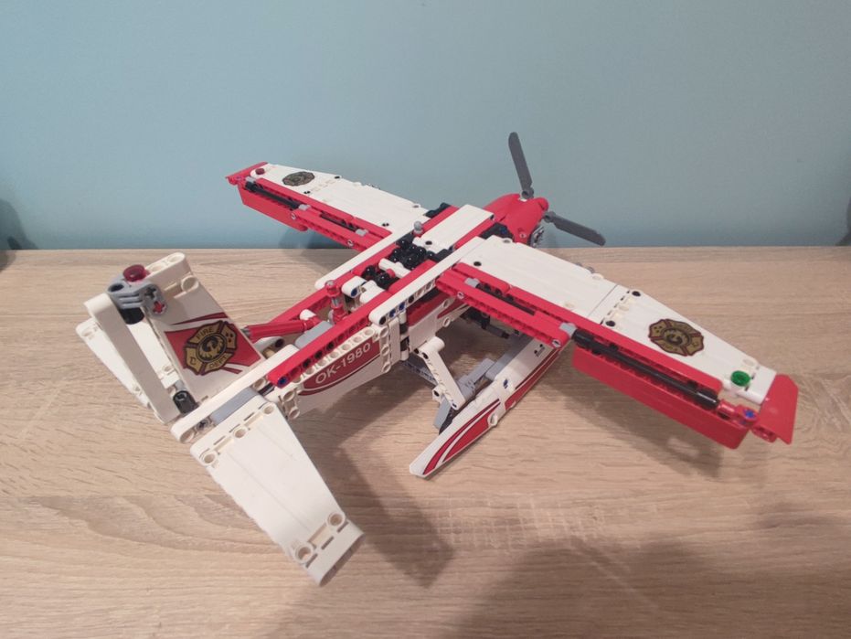 LEGO® 42040 Technic - Samolot strażacki