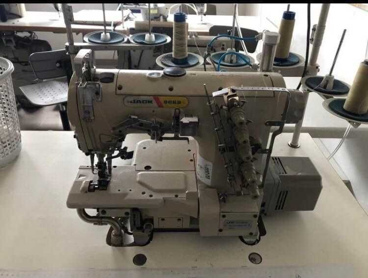 Maquina de Aparar Baínhas de 3 Agulhas