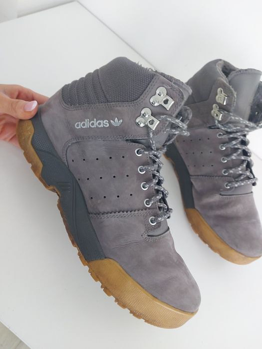 Buty męskie zimowe Adidas w rozmiarze 40 2/3