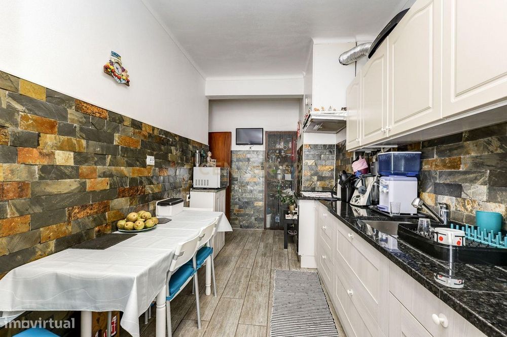 Apartamento T2 com 87 m² em excelente estado – São João da Talha