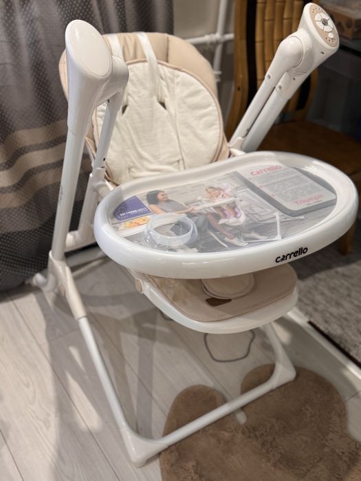 Новий стільчик для годування Carello Triumh CRL-10302, стан нового.
