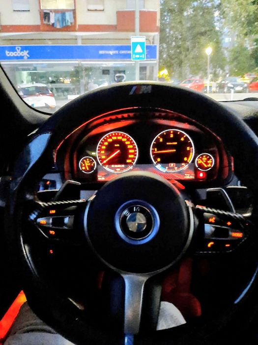 Quadrante para bmw F11/10  e mais series. rigorosamente como novo, sem qualquer mazela ou risco