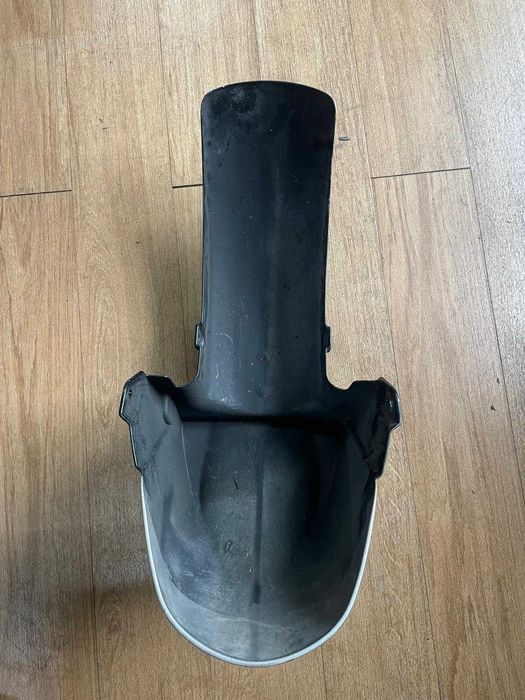 CARENAGEM GUARDA-LAMAS FRENTE YAMAHA T-MAX (2 0 0 4 - 2 0 0 7)