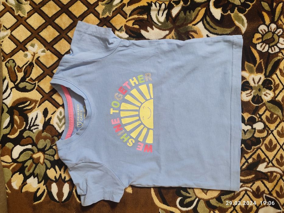 Футболки для дівчинки від 2 до 4 років