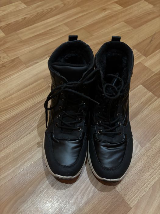 Зимові черевики 39 р