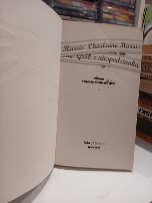 Charlaine Harris Grób z niespodzianką