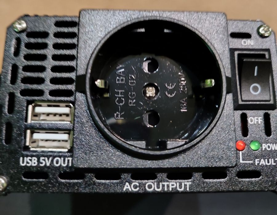 Інвертор 12 на 220 Foval 1000w чистий сінус
