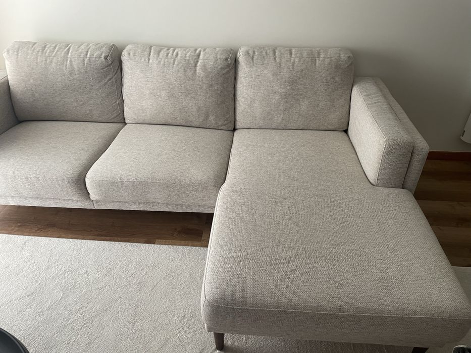 Sofá de 3 lugares com chaise longue Gato Preto