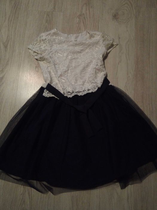 Sukienka dla dziewczynki 152