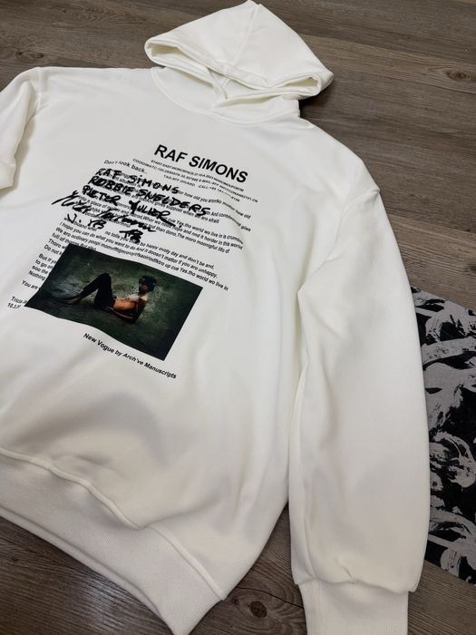 (На руках) RAF SIMONS Hoodie