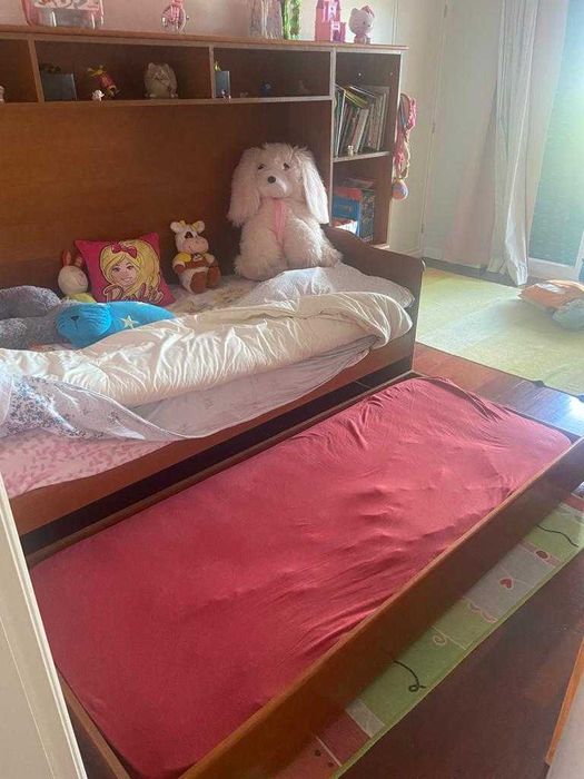 Mobilia Quarto com 2 camas sem colchões