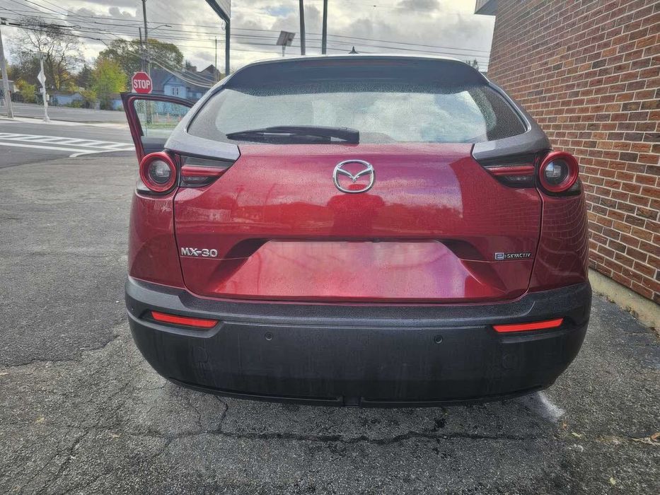 Mazda MX-30      2022