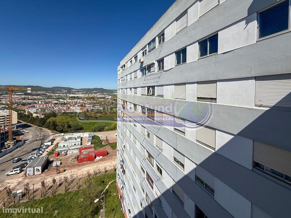 Apartamento T3 em Loures (LXLR042)