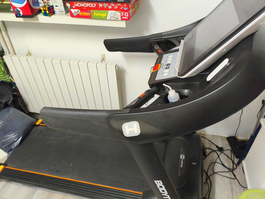 Passadeira de corrida Bodytone DT-22 Wi-Fi