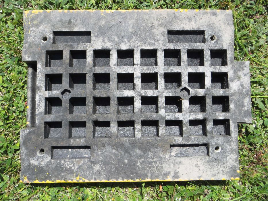 Próg zwalniający 3 metrowy Slowly5 ze śrubami montażowymi (1,5 mies)