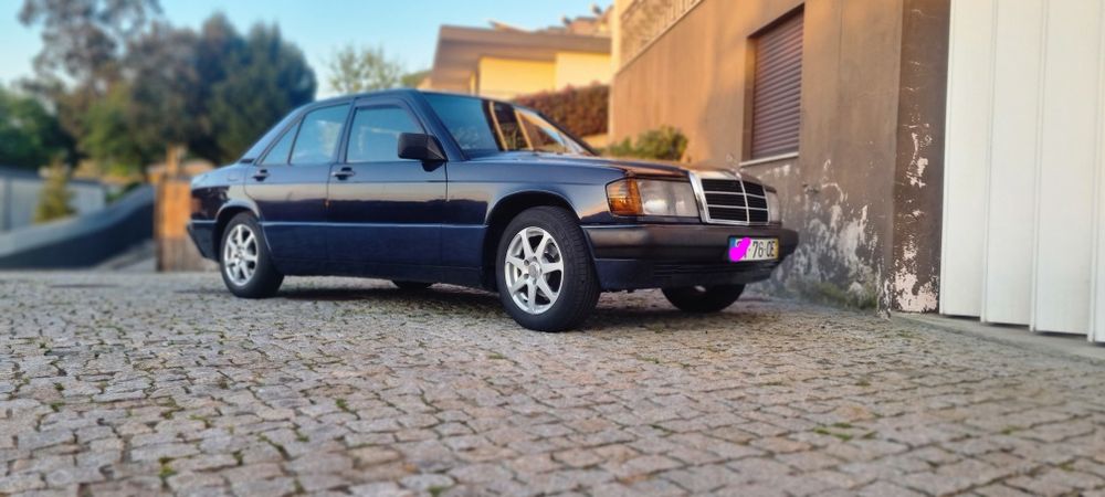 Mercedes 190. 12/1989